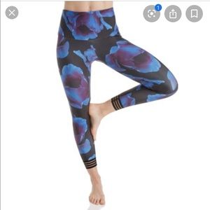 Onzie Pants - Onzie highrise legging Onzie Pants - Onzie highrise legging
